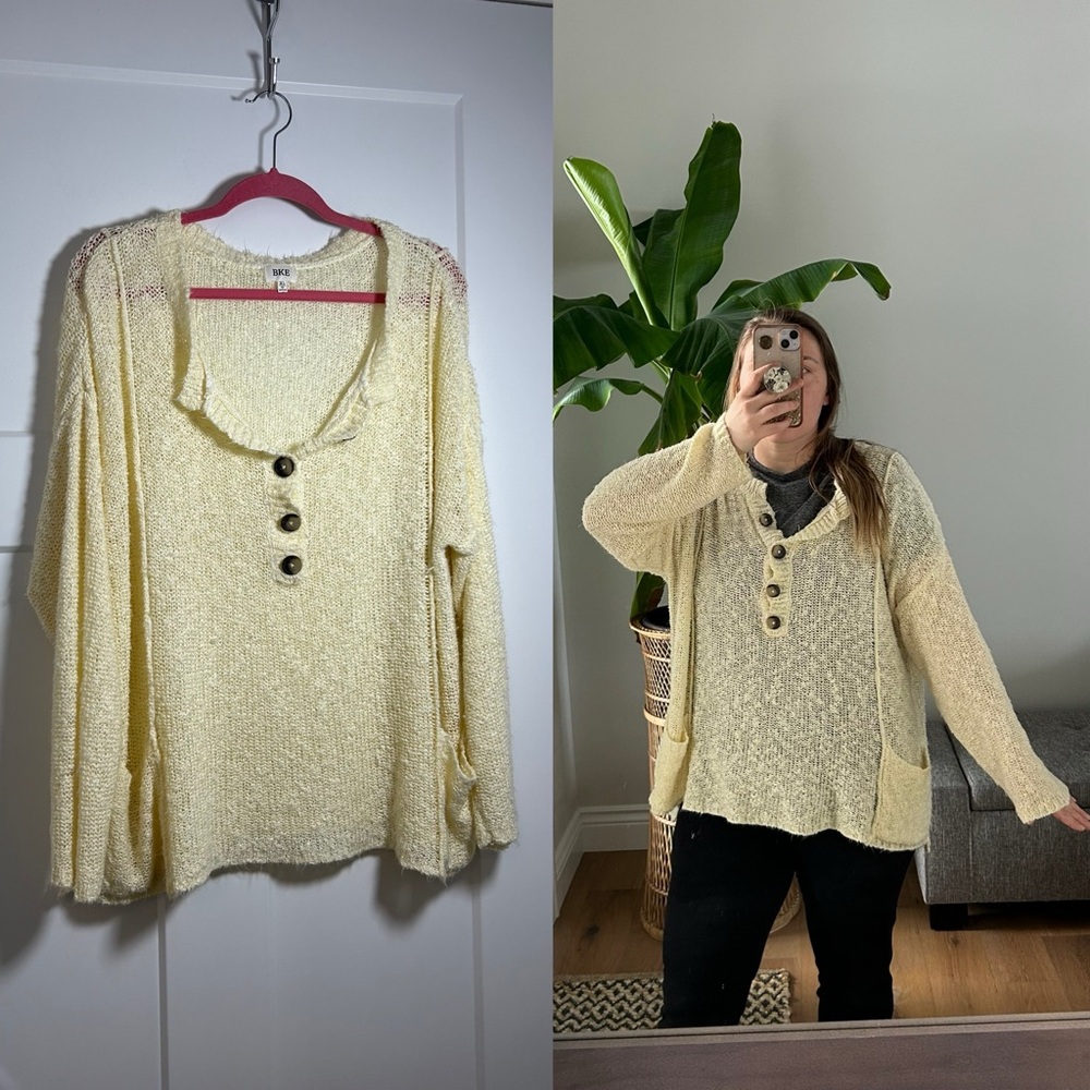 BKE Buckle sweater top beach coverup